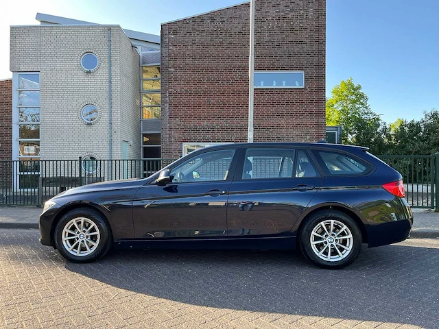 Bmw - 2014 - 3-serie touring - 316d business - personenauto - afbeelding 23 van  24