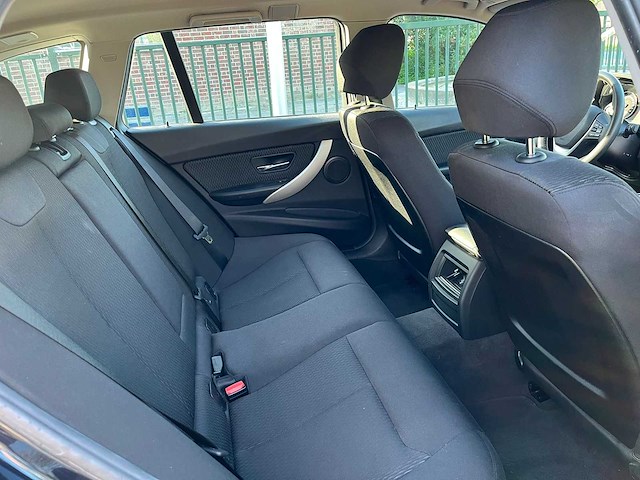 Bmw - 2014 - 3-serie touring - 316d business - personenauto - afbeelding 12 van  24