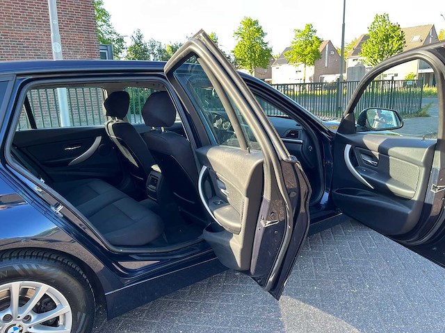 Bmw - 2014 - 3-serie touring - 316d business - personenauto - afbeelding 17 van  24