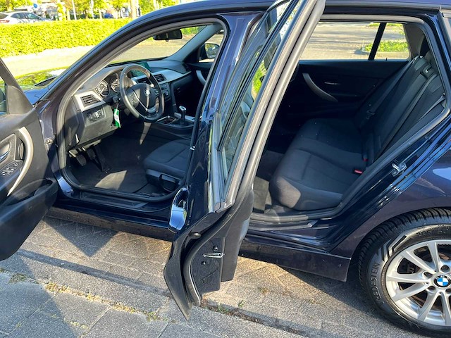 Bmw - 2014 - 3-serie touring - 316d business - personenauto - afbeelding 18 van  24