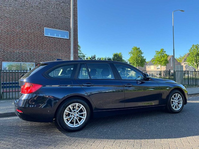 Bmw - 2014 - 3-serie touring - 316d business - personenauto - afbeelding 6 van  24