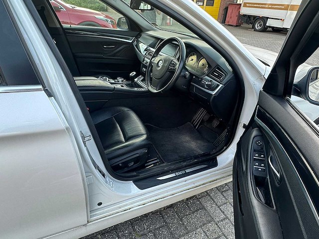 Bmw - 2014 - 520 - personenauto - afbeelding 3 van  22