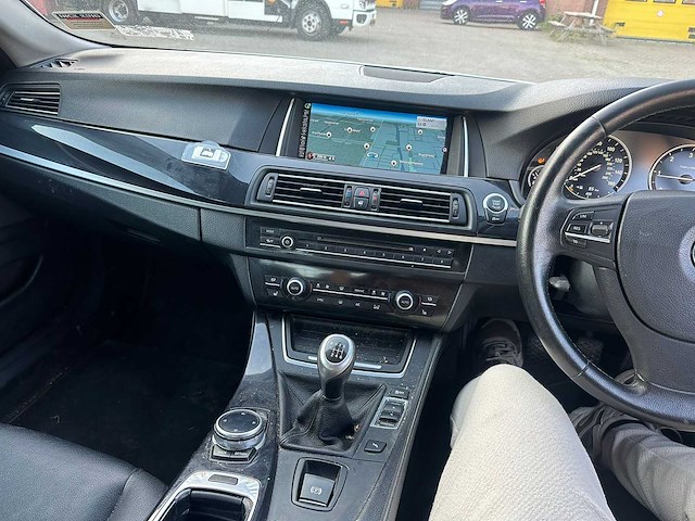 Bmw - 2014 - 520 - personenauto - afbeelding 8 van  22