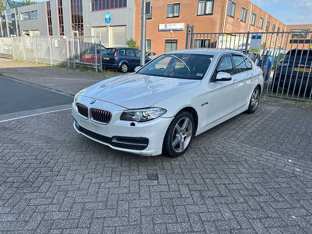 Bmw - 2014 - 520 - personenauto - afbeelding 1 van  22