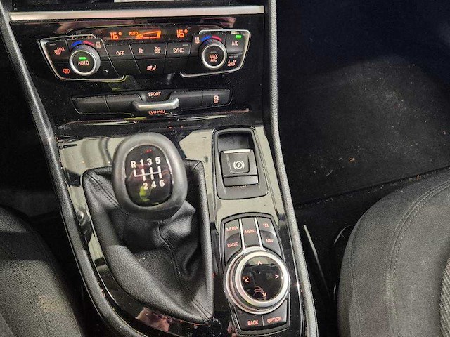 Bmw - 2016 - 2-serie gran tourer - 216i cent.exec. 7p. - personenauto - afbeelding 3 van  15