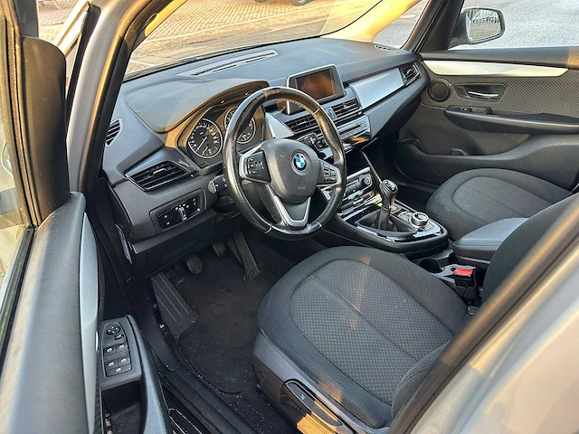 Bmw - 2016 - 2-serie gran tourer - 216i cent.exec. 7p. - personenauto - afbeelding 5 van  24