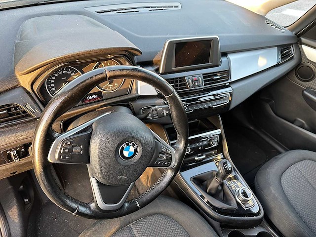 Bmw - 2016 - 2-serie gran tourer - 216i cent.exec. 7p. - personenauto - afbeelding 9 van  24