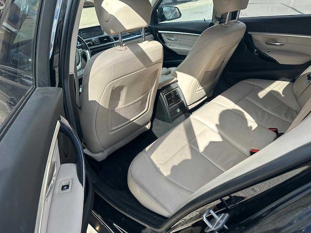 Bmw - 2016 - 3-serie - 330e cent.hi.ex. - automaat - personenauto - afbeelding 11 van  20