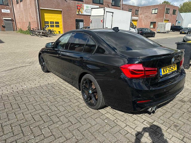 Bmw - 2016 - 3-serie - 330e cent.hi.ex. - automaat - personenauto - afbeelding 14 van  20