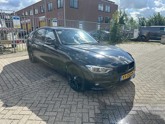 Bmw - 2016 - 3-serie - 330e cent.hi.ex. - automaat - personenauto - afbeelding 17 van  20