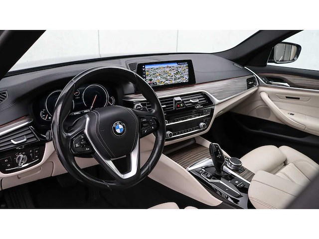Bmw - 2018 - 5-serie - 520i high exe - sj-224-p - afbeelding 9 van  26