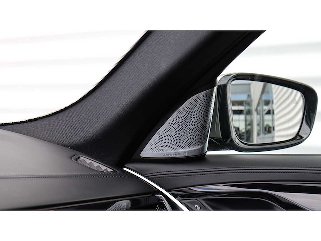 Bmw - 2018 - 5-serie - m550i xd hi exe - rs-260-r - afbeelding 21 van  32