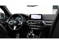 Bmw - 2018 - 5-serie - m550i xd hi exe - rs-260-r - afbeelding 29 van  32
