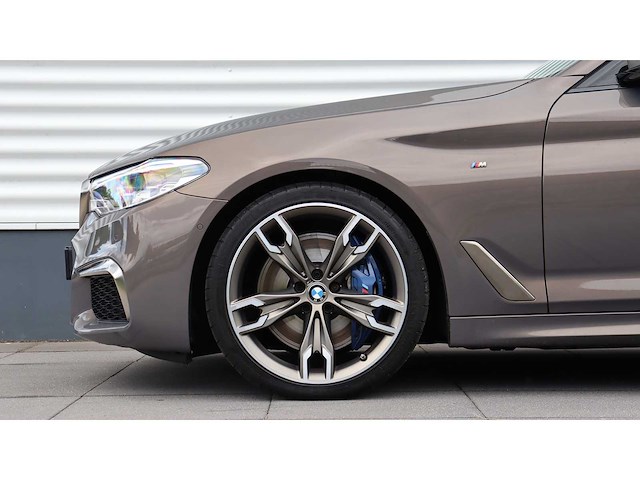 Bmw - 2018 - 5-serie - m550i xd hi exe - rs-260-r - afbeelding 29 van  32