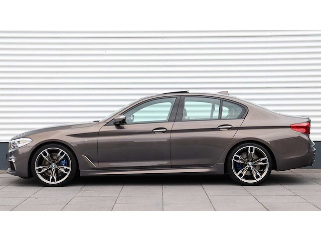 Bmw - 2018 - 5-serie - m550i xd hi exe - rs-260-r - afbeelding 28 van  32