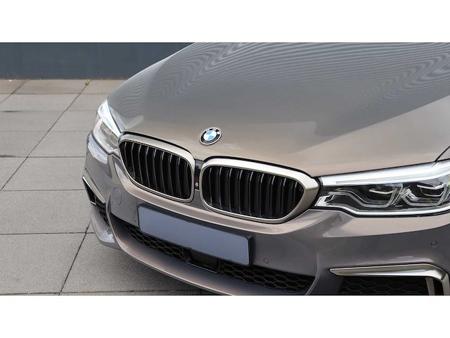 Bmw - 2018 - 5-serie - m550i xd hi exe - rs-260-r - afbeelding 30 van  32