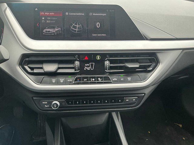 Bmw - 2019 - 1-serie - 116d business edition - personenauto - afbeelding 3 van  18