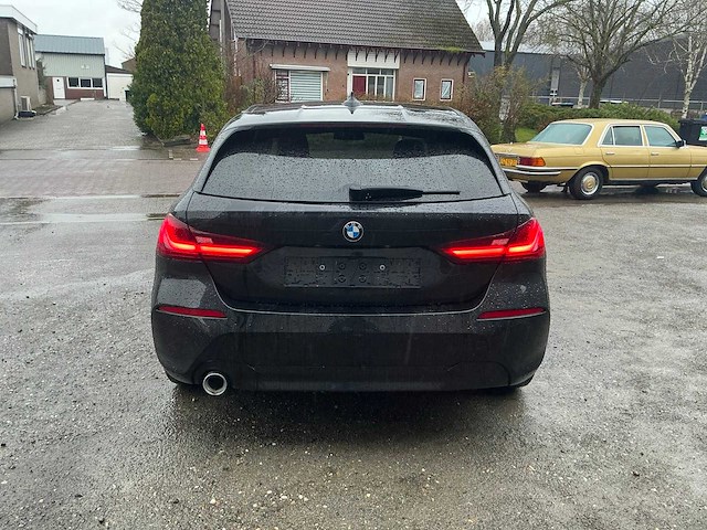 Bmw - 2019 - 1-serie - 116d business edition - personenauto - afbeelding 16 van  18