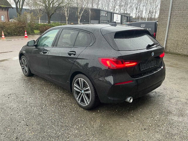 Bmw - 2019 - 1-serie - 116d business edition - personenauto - afbeelding 17 van  18