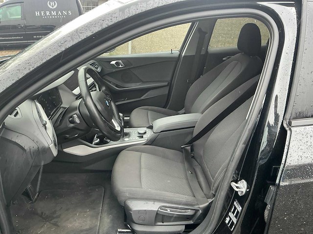 Bmw - 2019 - 1-serie - 116d business edition - personenauto - afbeelding 18 van  18