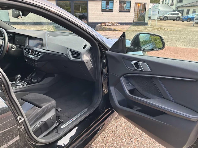 Bmw - 2021 - m235i x-drive - grandcoupe - personenauto - afbeelding 30 van  35