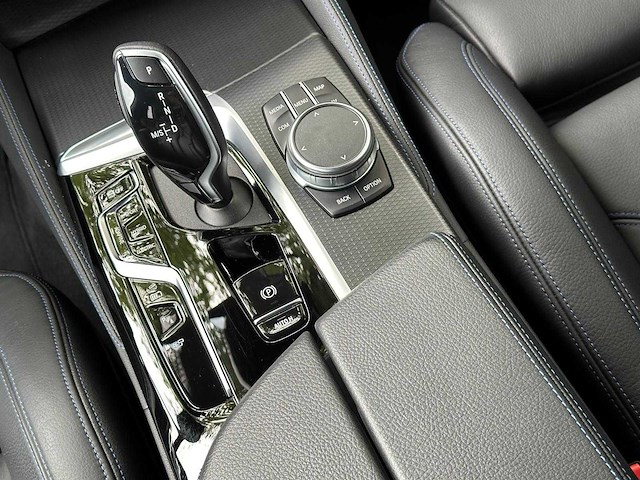 Bmw - 2022 - 5-serie - 545e xd bns edit.+ - s-813-kr - afbeelding 9 van  17