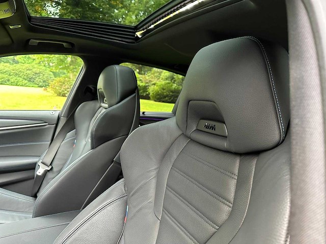 Bmw - 2022 - 5-serie - 545e xd bns edit.+ - s-813-kr - afbeelding 2 van  13