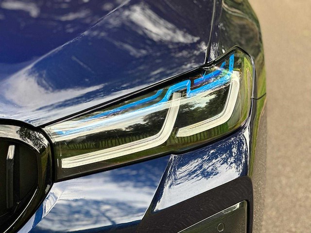 Bmw - 2022 - 5-serie - 545e xd bns edit.+ - s-813-kr - afbeelding 11 van  13