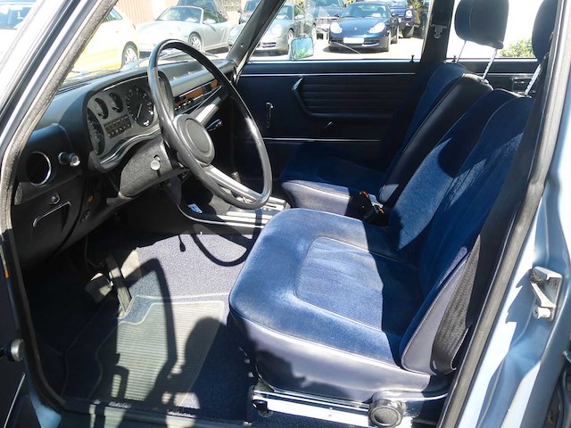 Bmw - 2800 - e3 - oldtimer - afbeelding 10 van  30