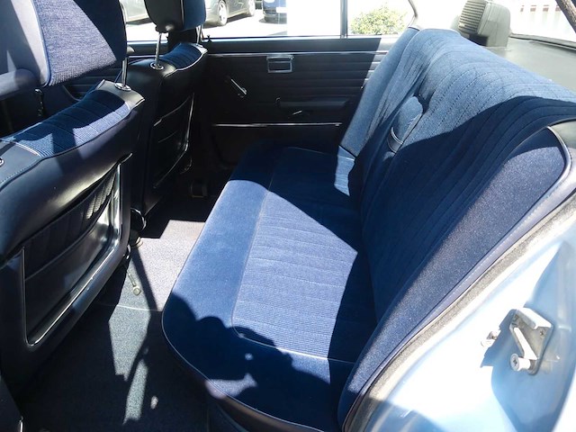 Bmw - 2800 - e3 - oldtimer - afbeelding 20 van  30