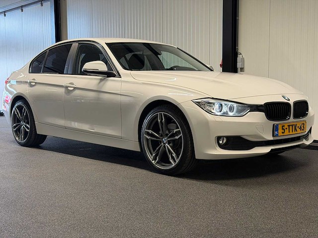 Bmw - 3-serie - 316i executive - 5-ttk-43 - 2014 iaw - afbeelding 11 van  22