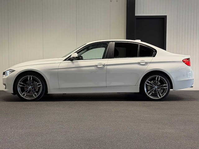 Bmw - 3-serie - 316i executive - 5-ttk-43 - 2014 iaw - afbeelding 9 van  22