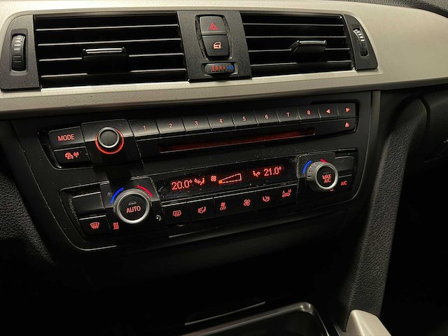 Bmw - 3-serie - 316i executive 2014 6-xhx-61 iaw - afbeelding 22 van  23