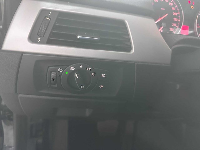 Bmw - 3-serie - 318i automaat- np-429-z- 2008 - afbeelding 11 van  21