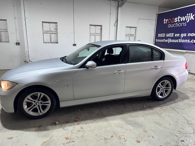 Bmw - 3-serie - 318i business line - 02-gjf-7 - afbeelding 3 van  3