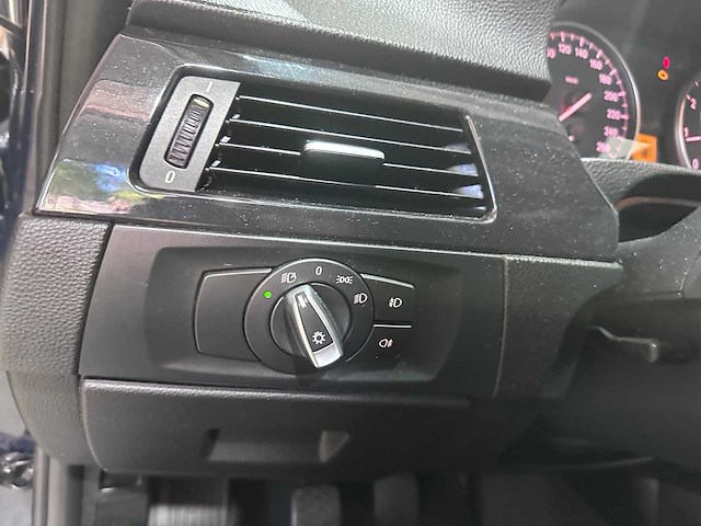 Bmw - 3-serie - 318i business line - 56-ndd-4- 2010 - afbeelding 3 van  18