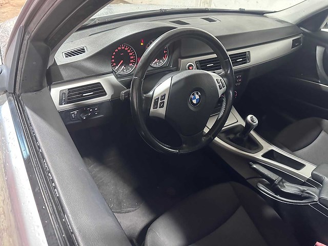 Bmw - 3-serie - 318i executive - n-033-hk - afbeelding 14 van  15