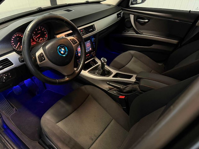 Bmw - 3-serie - 318i high executive - 04-tv-dv - 2007 iaw - afbeelding 17 van  23