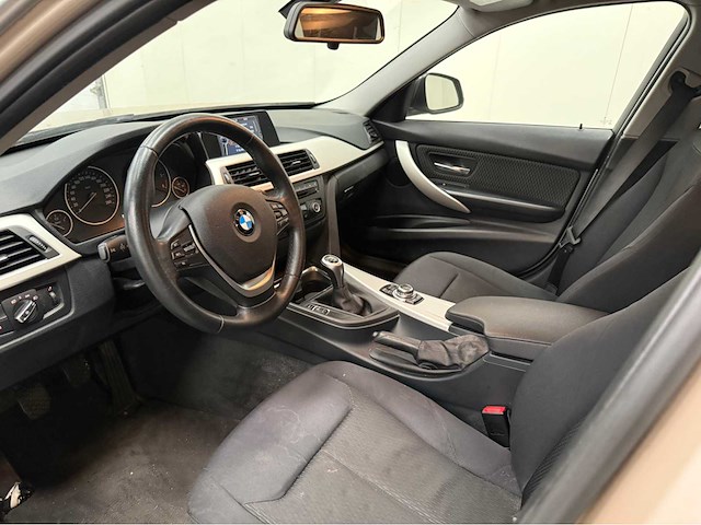 Bmw - 3-serie - 320 touring - personenauto - 2013 - afbeelding 3 van  25