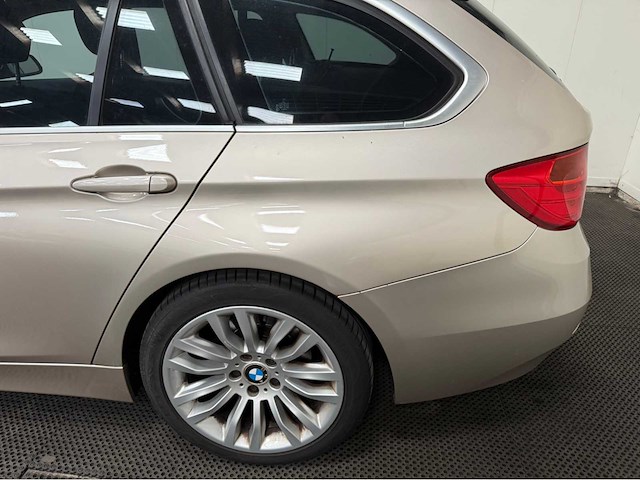 Bmw - 3-serie - 320 touring - personenauto - 2013 - afbeelding 7 van  25