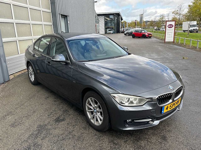 Bmw - 3-serie - 320i ede high exec - car - 2013 - afbeelding 12 van  35