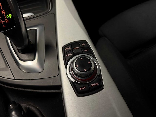 Bmw - 3-serie - 320i high executive - 29-txv-6 - 2012 iaw - afbeelding 2 van  27