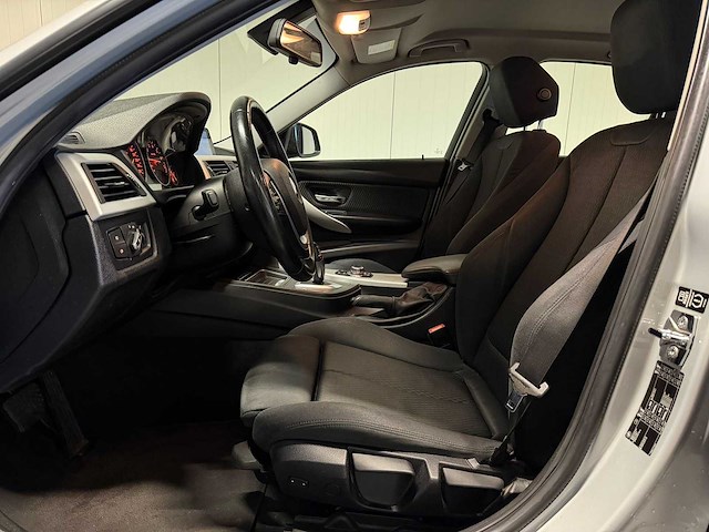 Bmw - 3-serie - 320i high executive - 29-txv-6 - 2012 iaw - afbeelding 8 van  27