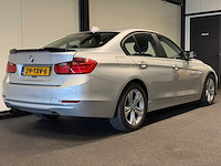Bmw - 3-serie - 320i high executive - 29-txv-6 - 2012 iaw - afbeelding 17 van  27