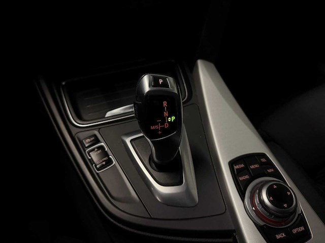 Bmw - 3-serie - 320i high executive - 29-txv-6 - 2012 iaw - afbeelding 27 van  27