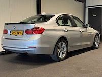 Bmw - 3-serie - 320i high executive - 29-txv-6 - 2012 iaw - afbeelding 17 van  27