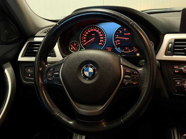 Bmw - 3-serie - 320i high executive - 29-txv-6 - 2012 iaw - afbeelding 10 van  11