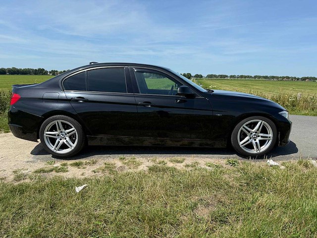 Bmw - 3-serie - 320i high executive - personenauto - 2012 - afbeelding 15 van  28