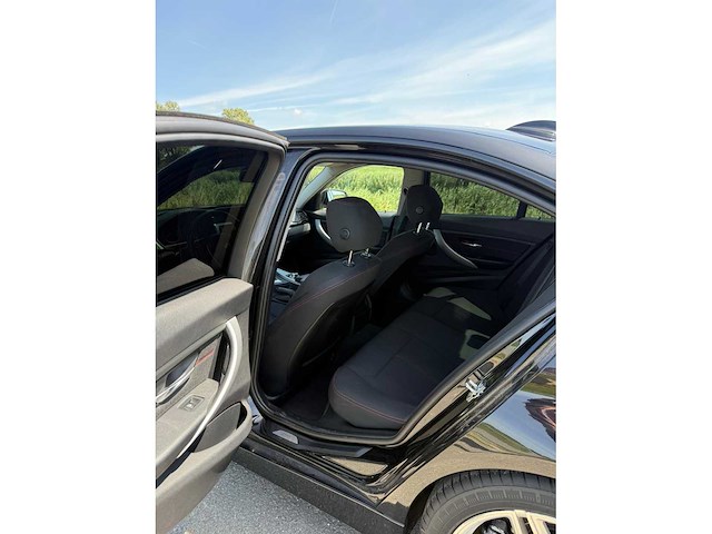 Bmw - 3-serie - 320i high executive - personenauto - 2012 - afbeelding 7 van  28