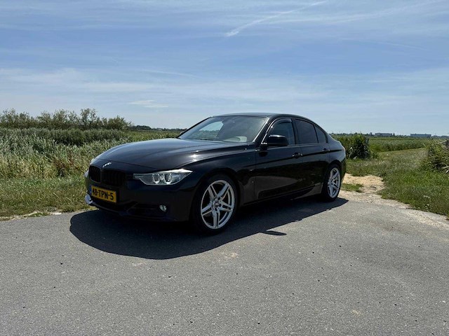 Bmw - 3-serie - 320i high executive - personenauto - 2012 - afbeelding 1 van  28